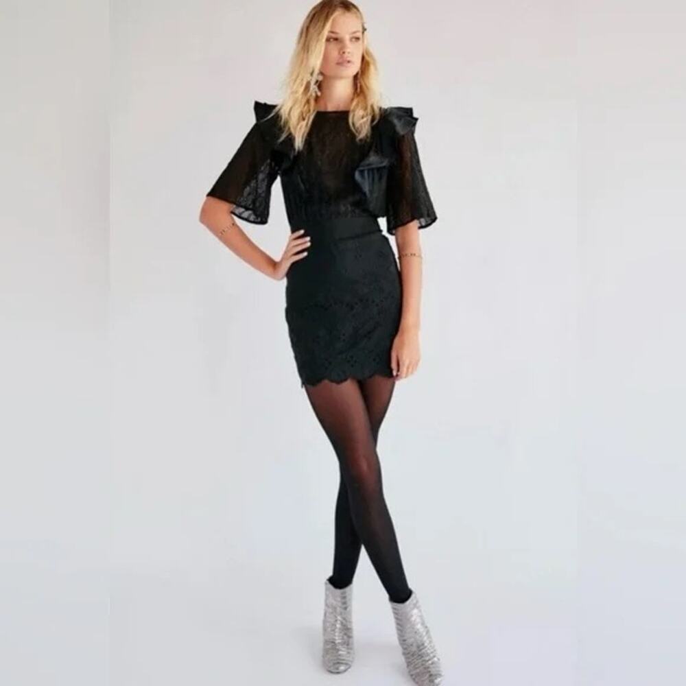 Free People Mackenzie Mini Dress - Black Eyelet + Open Back - Size 8 β NWT π₯β¨ - Picture 2 of 12